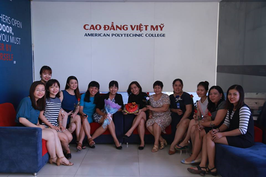 qua-tang-8-3-tai-viet-my-